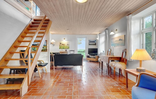 Lovely home in Thyholm with house sea view