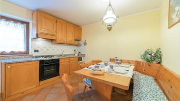 Frigorifero, piano cottura