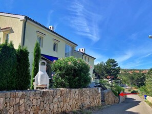 Property grounds - Studio with air conditioning and terrace (Šilo)