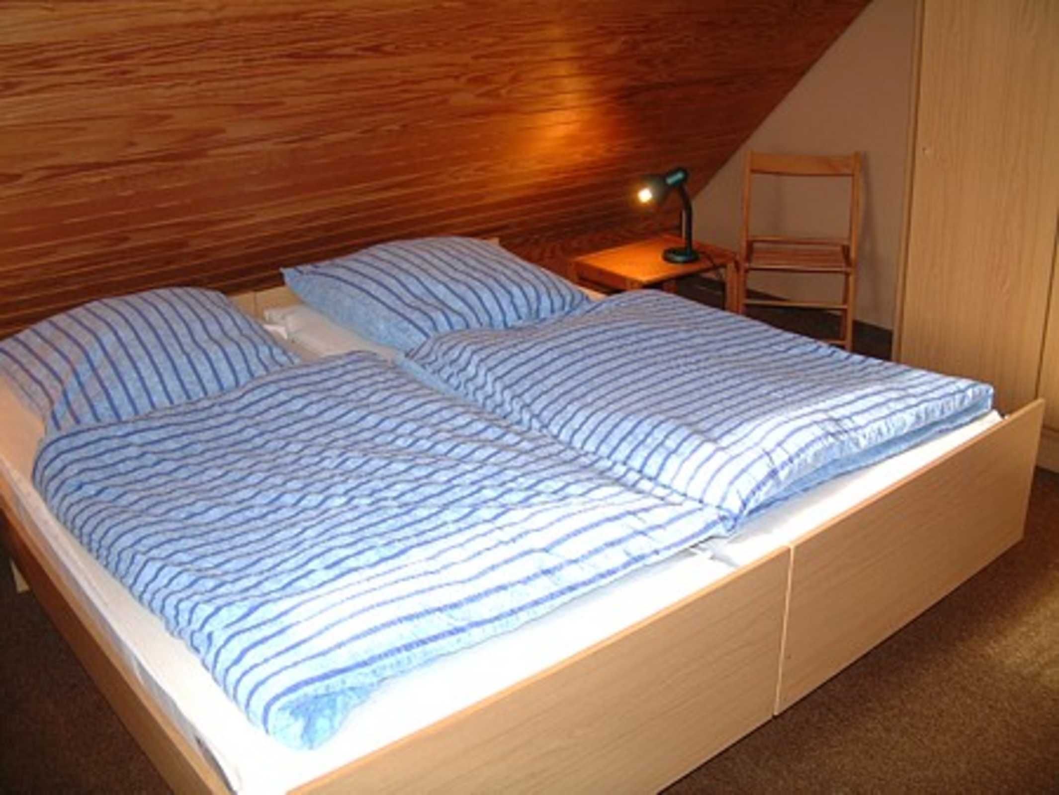 2 bedrooms, travel crib, WiFi