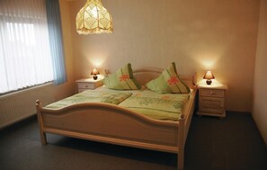 3 Schlafzimmer, Reisekinderbett, kostenloses WLAN