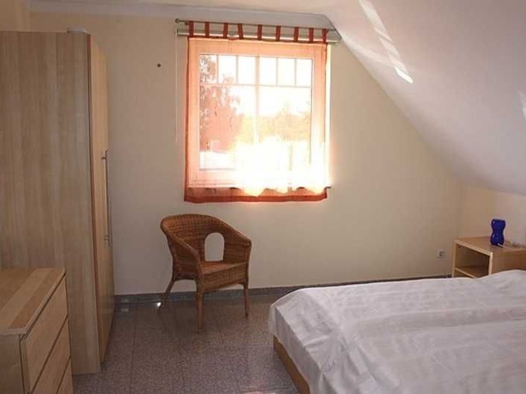 2 Schlafzimmer, Reisekinderbett, Bettwäsche