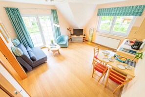 Unclassified image, 2 of 15, button