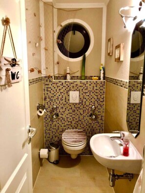 Shower - (243) 3-room apartment - apartment complex holiday dreams (Kühlungsborn)