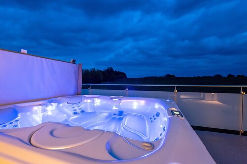 VILLA MON BIJOU / Luxus-OG-Fewo