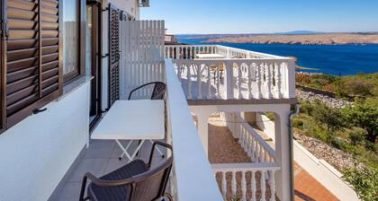 Nice apartment in Jablanac with kitchen