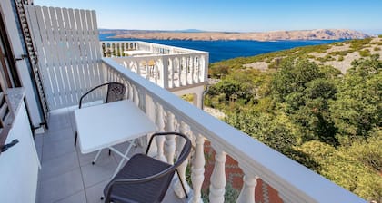 Nice apartment in Jablanac with kitchen