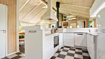 Kühlschrank, Herdplatte, Geschirrspüler