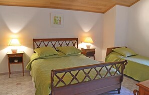 5 quartos, berço de viagem