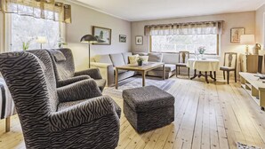 TV, fireplace, DVD player - 2 bedroom stunning home in Slite (Slite)