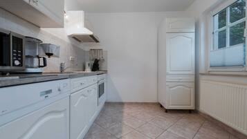 KylskÄp, mikrovÄgsugn, ugn och diskmaskin