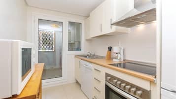 Kühlschrank, Herdplatte, Geschirrspüler
