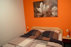 Unclassified image, 2 of 10, button