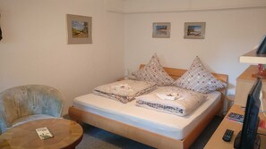 1 bedroom, WiFi, bed sheets