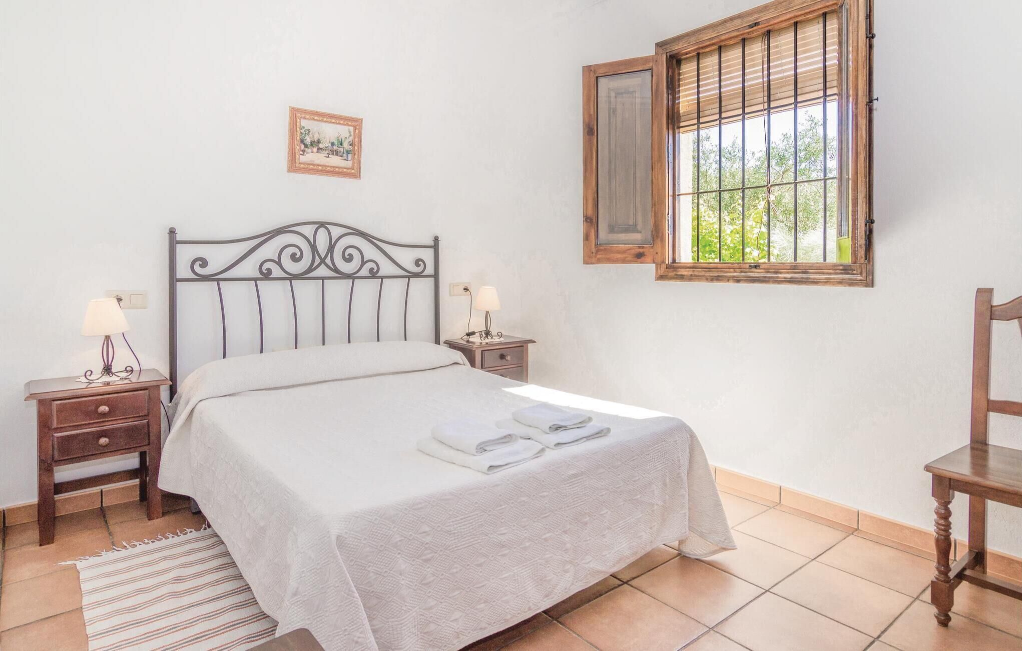 5 多间卧室、旅行婴儿床、免费 WiFi、床单