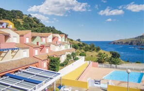 Pool - Gorgeous apartment in Cerbere with swimming pool (Cerbere)