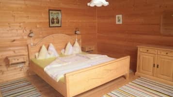 1 chambre, lit parapluie, draps fournis