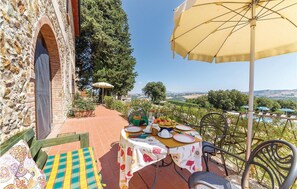 Outdoor dining - Monterufoli Giulia 6G (Pomarance PI)