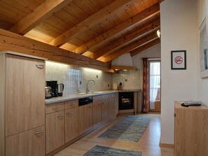 Kühlschrank, Ofen, Geschirrspüler