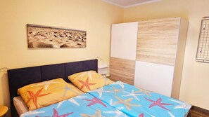 1 bedroom, iron/ironing board, travel cot, WiFi