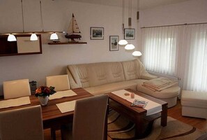 TV - Vacation apartment deck 1 - Holiday apartments - Noack - Object 26310 (Rostock)