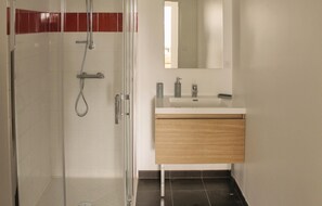 Bathtub