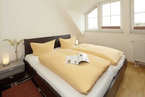 2 bedrooms, WiFi, bed sheets