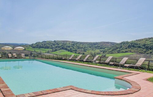 Nice home in Toiano PI with WiFi