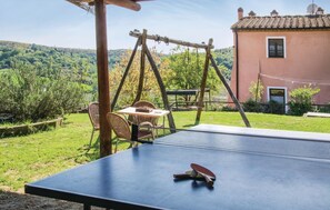 Outdoor dining - Nice home in Toiano PI with WiFi (Toiano PI)