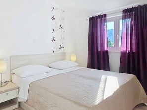 1 bedroom, WiFi - Holiday apartment mit Pool (Baška)
