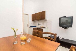 Dining - Bungalow with parking (Umag)