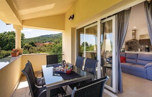 Outdoor dining - Beautiful home in Matulji with WiFi (Matulji)