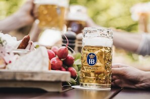 Alimentos y bebidas