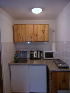 雪櫃、微波爐、爐具、咖啡機/沖茶器