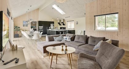 Gorgeous home in Vejby with WiFi