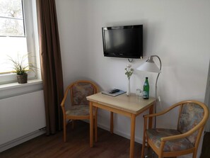 Luokittelematon kuva, 5 kautta 10, painike