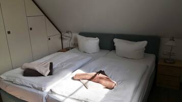 1 habitación, wifi y ropa de cama