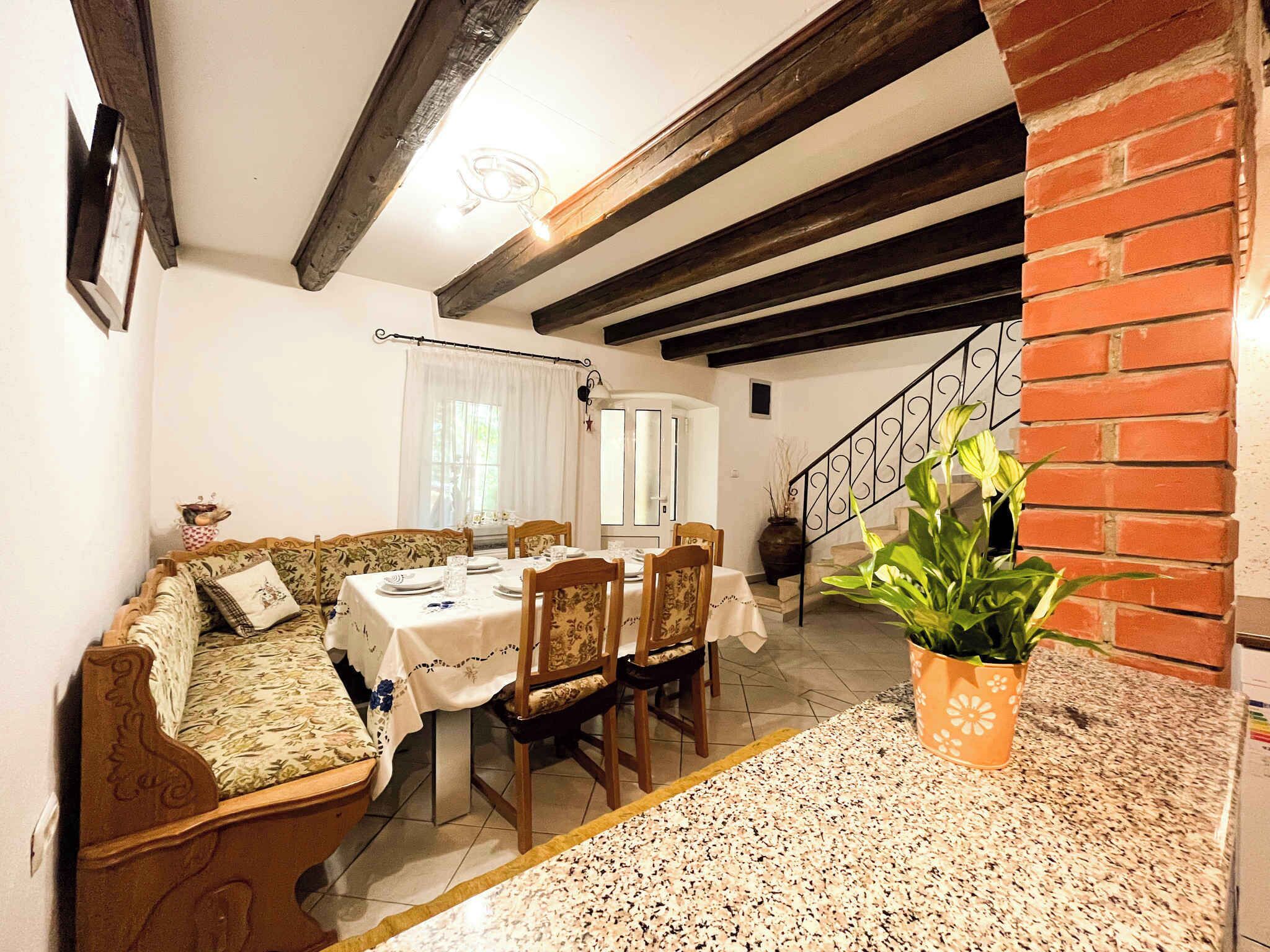 المنشأ ة من الداخل