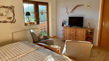 2 quartos, berço de viagem, Wi-Fi, roupa de cama