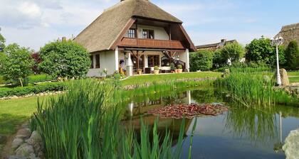 Country holiday home at Teich- Reet covered / Ostseenah / bei Binz - Apartment