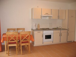 Réfrigérateur, un four