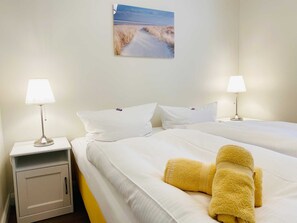 1 bedroom, travel cot, WiFi, bed sheets