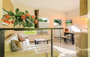 Fernseher, Tischtennisplatte