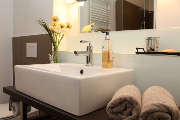 Unclassified image, 1 of 11, button - Apartment 1- Dachgeschoss online - Apartment Bauhausblick (Dessau-Roßlau)