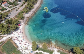 Una playa cerca