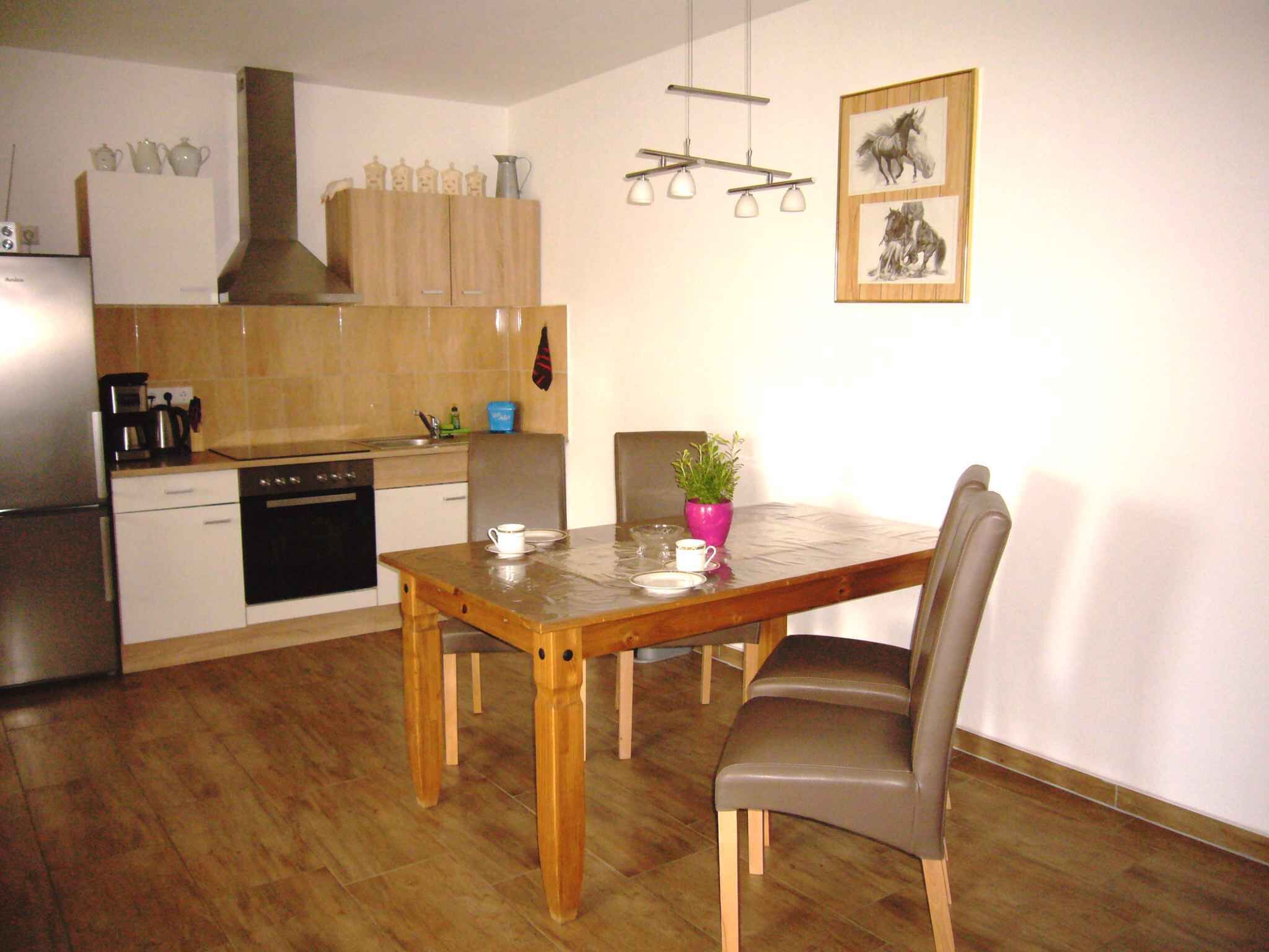 Fridge, oven, stovetop, coffee/tea maker