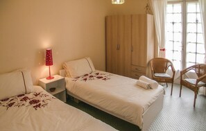 2 bedrooms, free WiFi, bed sheets