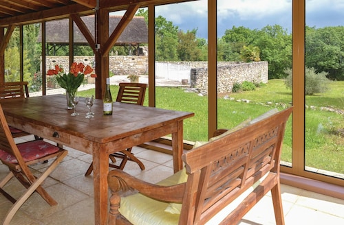 2 bedroom awesome home in Padirac