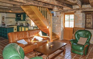TV, fireplace, DVD player