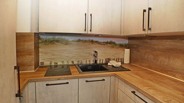 Kühlschrank, Mikrowelle, Geschirrspüler